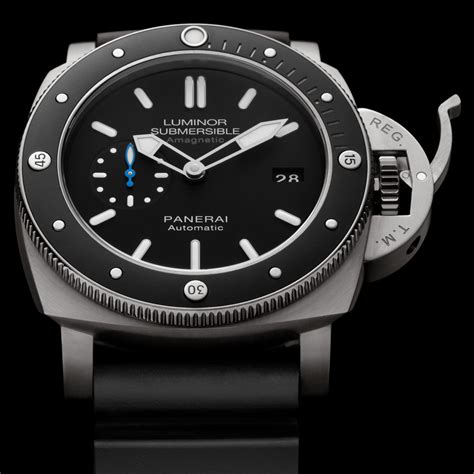 panerai luminor submersible amagnetic|panerai luminor automatic adjust time.